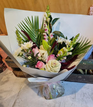 Load image into Gallery viewer, Florist choice