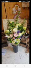 Load image into Gallery viewer, Florist choice