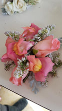 Load image into Gallery viewer, Corsage

